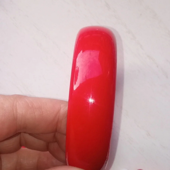 Vintage red bangle with necklace - Picture 3 of 3